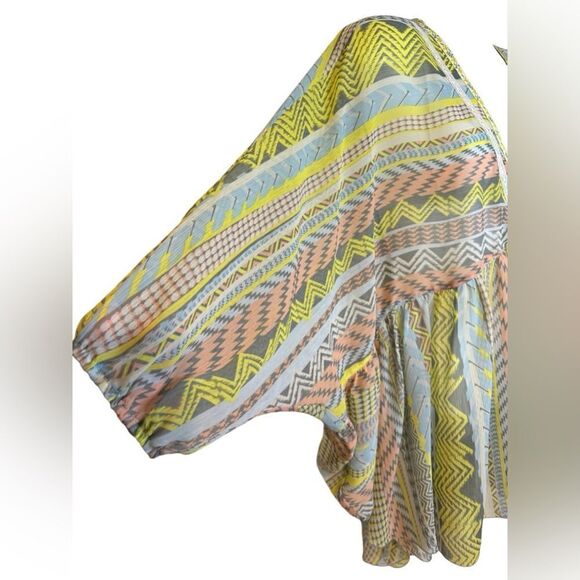 Ivy Jane Semi Sheer Tunic Top - Picture 4 of 8